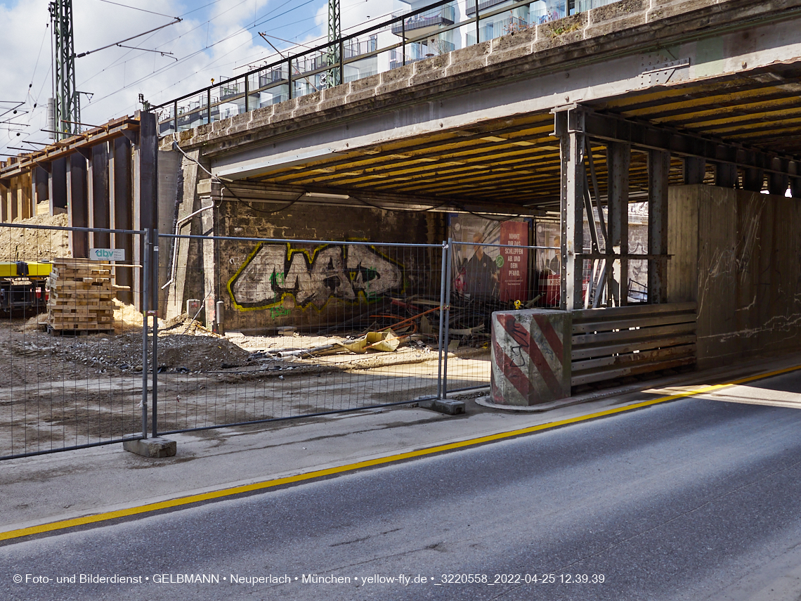 25.04.2022 - Neubau der Eisenbahnbrücke in der Balanstraße