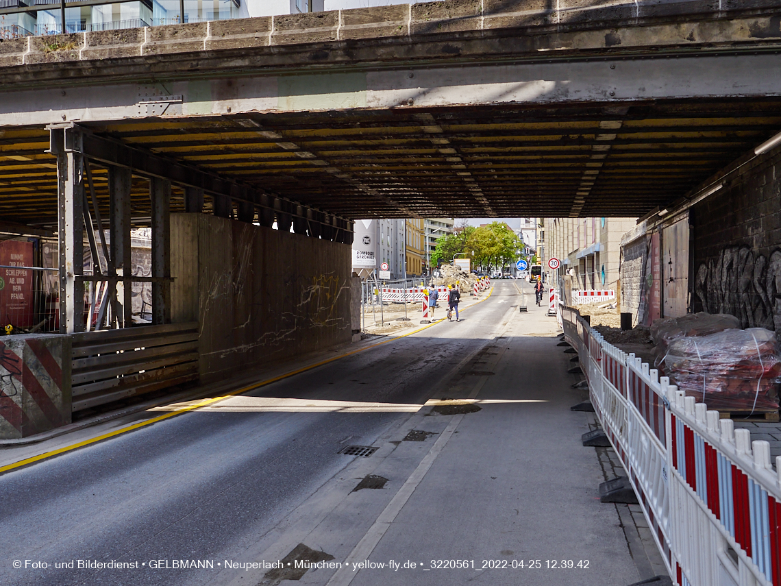 25.04.2022 - Neubau der Eisenbahnbrücke in der Balanstraße