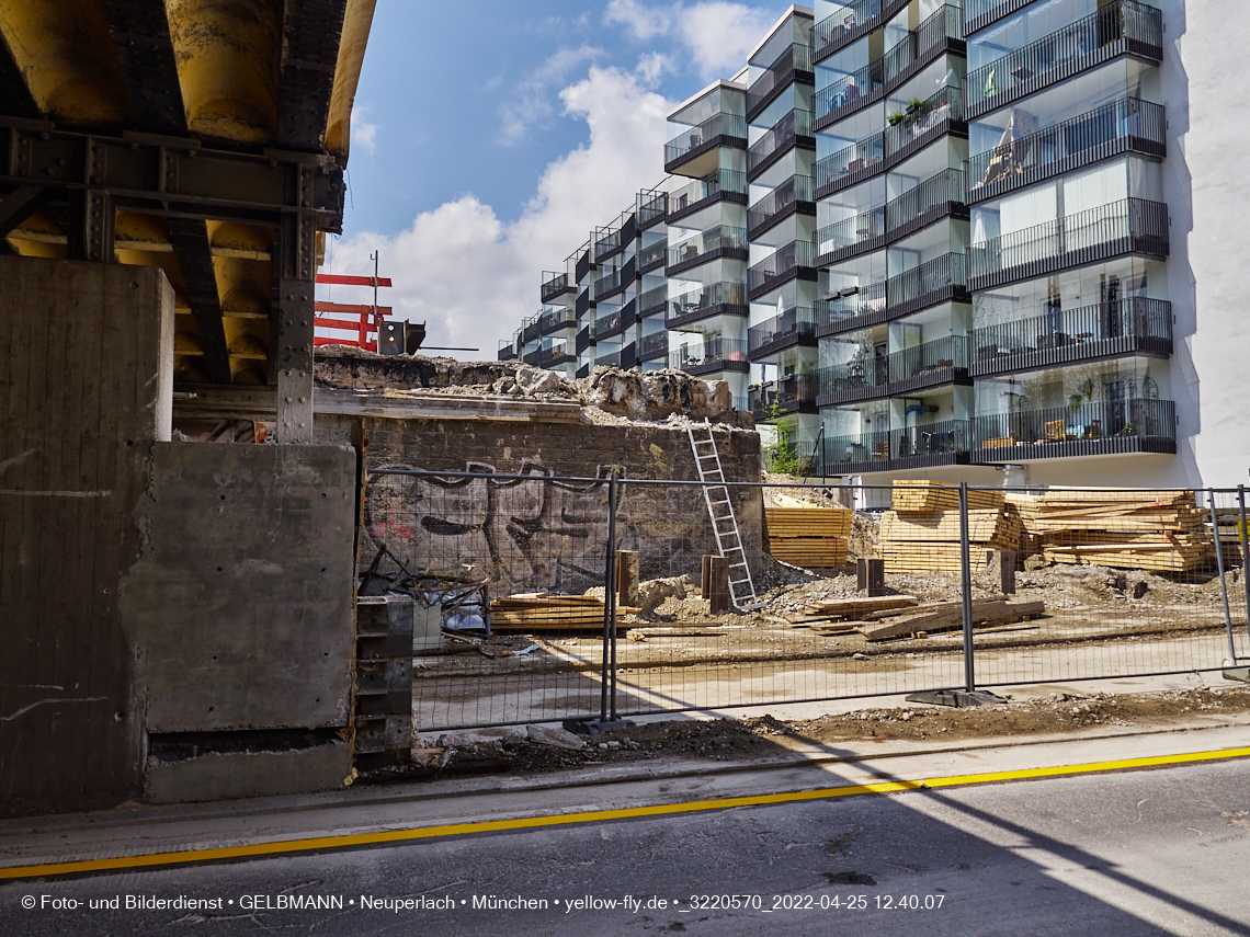 25.04.2022 - Neubau der Eisenbahnbrücke in der Balanstraße
