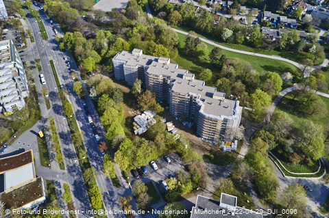 29.04.2022 - Marx-Zentrum, Studentenwohnheim und Wohnanlage Karl-Marx-Ring 52-62 und KMR 53-57c