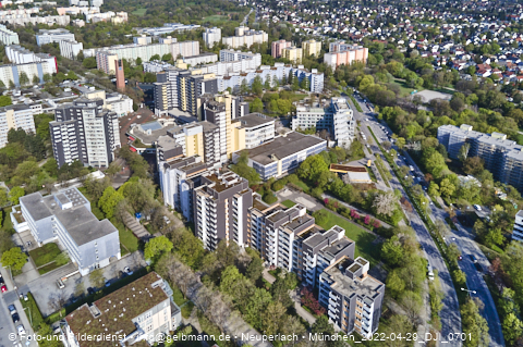29.04.2022 - Marx-Zentrum, Studentenwohnheim und Wohnanlage Karl-Marx-Ring 52-62 und KMR 53-57c