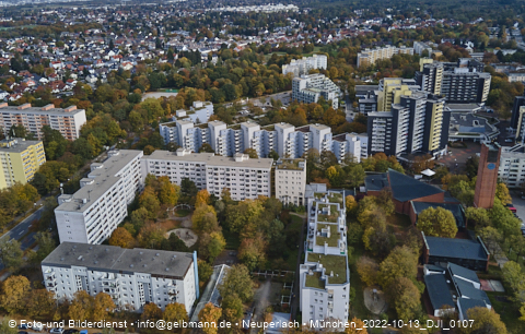 13.10.2022 - Marx-Zentrum, Studentenwohnheim und Wohnanlage Karl-Marx-Ring 52-62 und KMR 53-57c