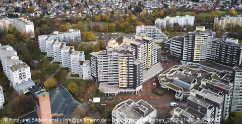 19.11.2022 - Marx-Zentrum, Studentenwohnheim und Wohnanlage Karl-Marx-Ring 52-62 und KMR 53-57c