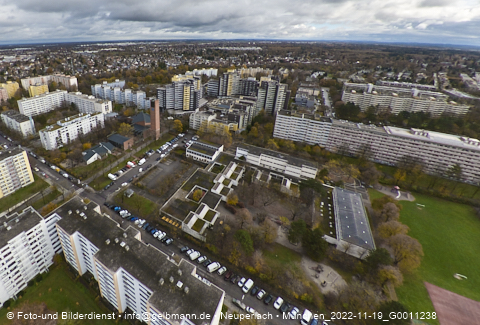 19.11.2022 - Marx-Zentrum, Studentenwohnheim und Wohnanlage Karl-Marx-Ring 52-62 und KMR 53-57c