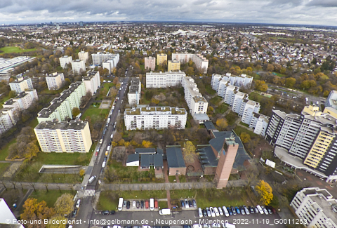 19.11.2022 - Marx-Zentrum, Studentenwohnheim und Wohnanlage Karl-Marx-Ring 52-62 und KMR 53-57c