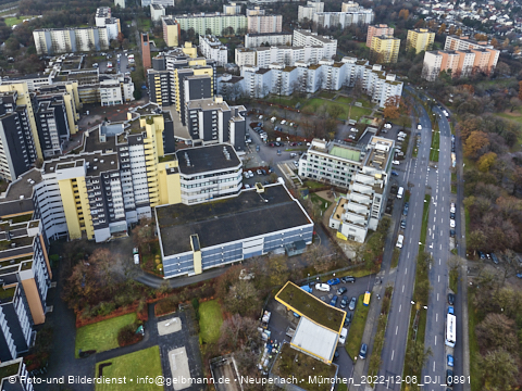 06.12.2022 - Marx-Zentrum, Studentenwohnheim und Wohnanlage Karl-Marx-Ring 52-62 und KMR 53-57c