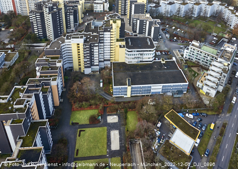 06.12.2022 - Marx-Zentrum, Studentenwohnheim und Wohnanlage Karl-Marx-Ring 52-62 und KMR 53-57c