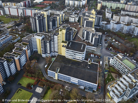 06.12.2022 - Marx-Zentrum, Studentenwohnheim und Wohnanlage Karl-Marx-Ring 52-62 und KMR 53-57c