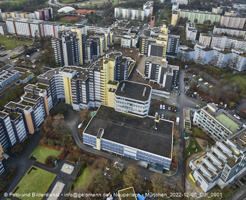 06.12.2022 - Marx-Zentrum, Studentenwohnheim und Wohnanlage Karl-Marx-Ring 52-62 und KMR 53-57c