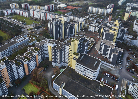 06.12.2022 - Marx-Zentrum, Studentenwohnheim und Wohnanlage Karl-Marx-Ring 52-62 und KMR 53-57c