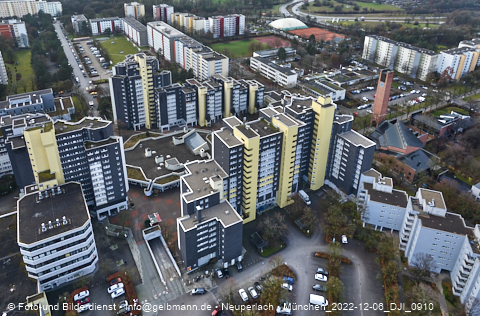 06.12.2022 - Marx-Zentrum, Studentenwohnheim und Wohnanlage Karl-Marx-Ring 52-62 und KMR 53-57c