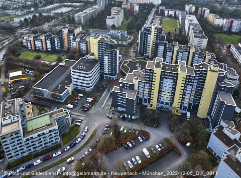 06.12.2022 - Marx-Zentrum, Studentenwohnheim und Wohnanlage Karl-Marx-Ring 52-62 und KMR 53-57c