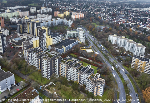 06.12.2022 - Marx-Zentrum, Studentenwohnheim und Wohnanlage Karl-Marx-Ring 52-62 und KMR 53-57c