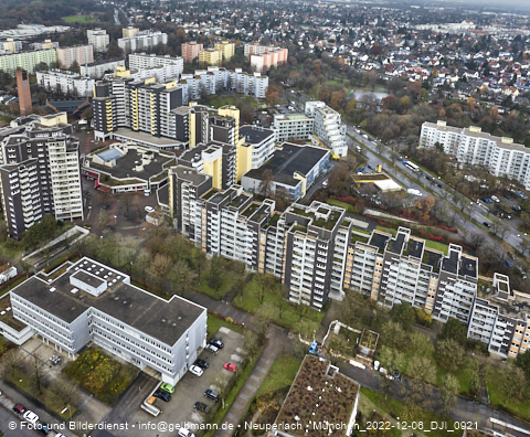06.12.2022 - Marx-Zentrum, Studentenwohnheim und Wohnanlage Karl-Marx-Ring 52-62 und KMR 53-57c