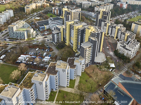 07.12.2022 - Marx-Zentrum, Studentenwohnheim und Wohnanlage Karl-Marx-Ring 52-62 und KMR 53-57c
