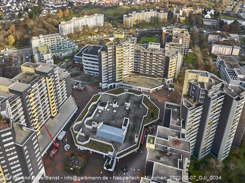 07.12.2022 - Marx-Zentrum, Studentenwohnheim und Wohnanlage Karl-Marx-Ring 52-62 und KMR 53-57c