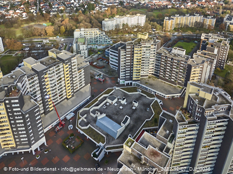 07.12.2022 - Marx-Zentrum, Studentenwohnheim und Wohnanlage Karl-Marx-Ring 52-62 und KMR 53-57c