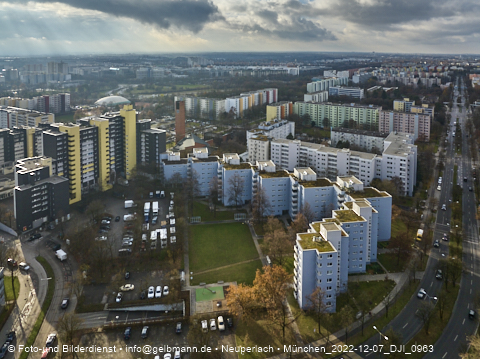 07.12.2022 - Marx-Zentrum, Studentenwohnheim und Wohnanlage Karl-Marx-Ring 52-62 und KMR 53-57c