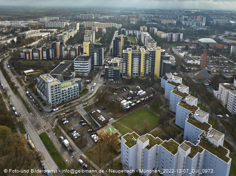 07.12.2022 - Marx-Zentrum, Studentenwohnheim und Wohnanlage Karl-Marx-Ring 52-62 und KMR 53-57c