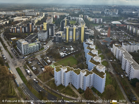 07.12.2022 - Marx-Zentrum, Studentenwohnheim und Wohnanlage Karl-Marx-Ring 52-62 und KMR 53-57c