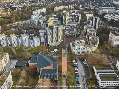 07.12.2022 - Marx-Zentrum, Studentenwohnheim und Wohnanlage Karl-Marx-Ring 52-62 und KMR 53-57c