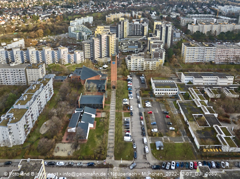 07.12.2022 - Marx-Zentrum, Studentenwohnheim und Wohnanlage Karl-Marx-Ring 52-62 und KMR 53-57c