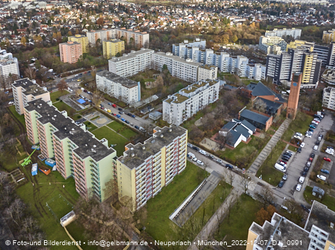 07.12.2022 - Marx-Zentrum, Studentenwohnheim und Wohnanlage Karl-Marx-Ring 52-62 und KMR 53-57c