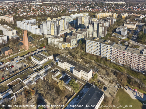 07.02.2023 - Marx-Zentrum und Karl-Marx-Ring 52-62 in Neuperlach