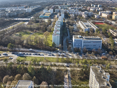 07.02.2023 - Marx-Zentrum und Karl-Marx-Ring 52-62 in Neuperlach