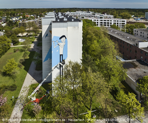 04.05.2023 - Der Blaue Vogel - Wolfgang-Niesner - Der bunte Beton am Karl-Marx-Ring Neuperlach