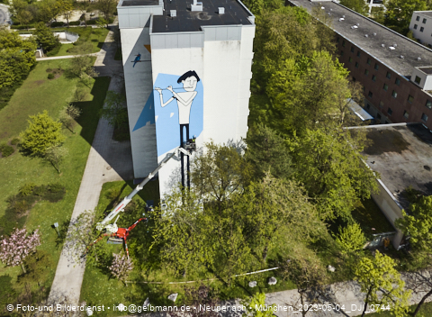 04.05.2023 - Der Blaue Vogel - Wolfgang-Niesner - Der bunte Beton am Karl-Marx-Ring Neuperlach