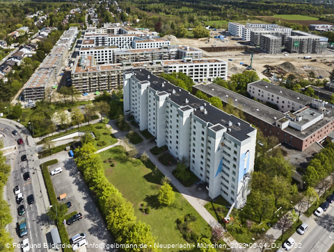 04.05.2023 - Der Blaue Vogel - Wolfgang-Niesner - Der bunte Beton am Karl-Marx-Ring Neuperlach