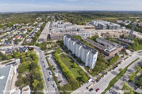 04.05.2023 - Der Blaue Vogel - Wolfgang-Niesner - Der bunte Beton am Karl-Marx-Ring Neuperlach