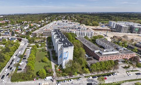 04.05.2023 - Der Blaue Vogel - Wolfgang-Niesner - Der bunte Beton am Karl-Marx-Ring Neuperlach