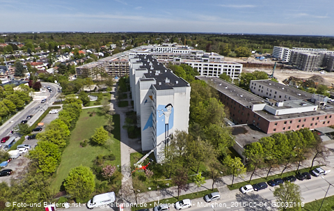 04.05.2023 - Der Blaue Vogel - Wolfgang-Niesner - Der bunte Beton am Karl-Marx-Ring Neuperlach