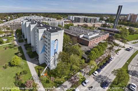 04.05.2023 - Der Blaue Vogel - Wolfgang-Niesner - Der bunte Beton am Karl-Marx-Ring Neuperlach