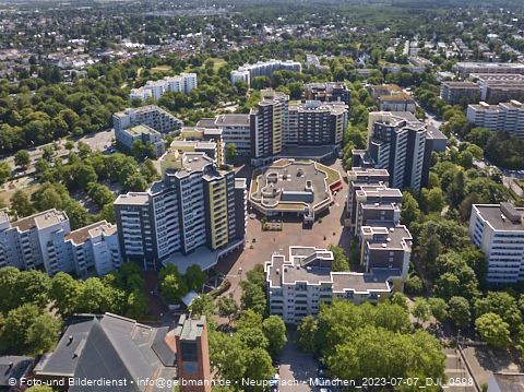 07.07.2023 - Marx-Zentrum, Studentenwohnheim, Wohnanlage Karl-Marx-Ring 52-62, KMR 53-57c Umgebung