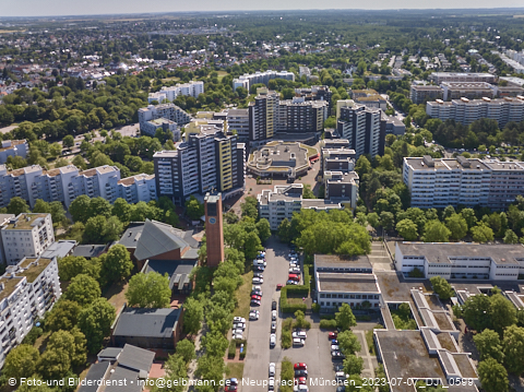 07.07.2023 - Marx-Zentrum, Studentenwohnheim, Wohnanlage Karl-Marx-Ring 52-62, KMR 53-57c Umgebung