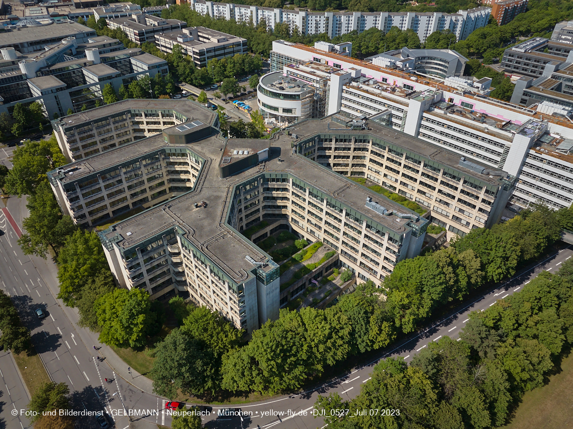 07.07.2023 - Wohnring Neuperlach mit ehemaliger Allianz und Vereinte und Umgebung
