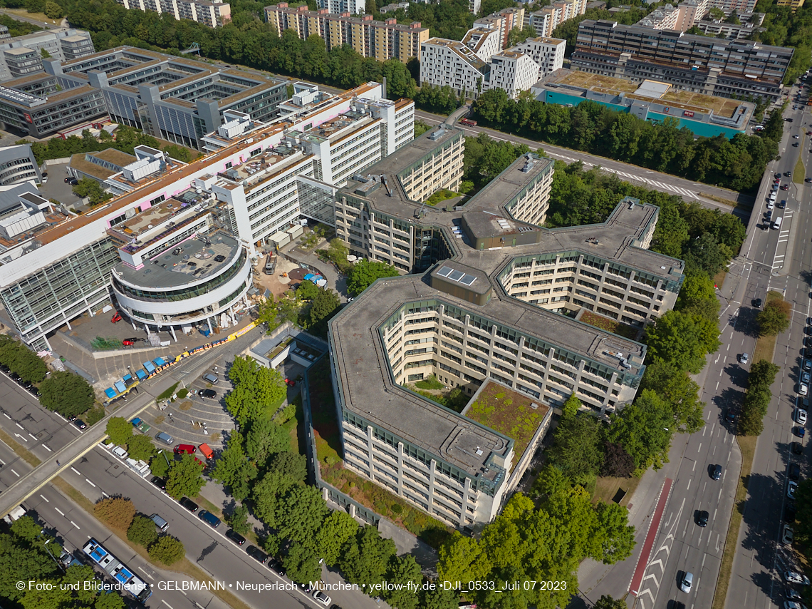 07.07.2023 - Wohnring Neuperlach mit ehemaliger Allianz und Vereinte und Umgebung