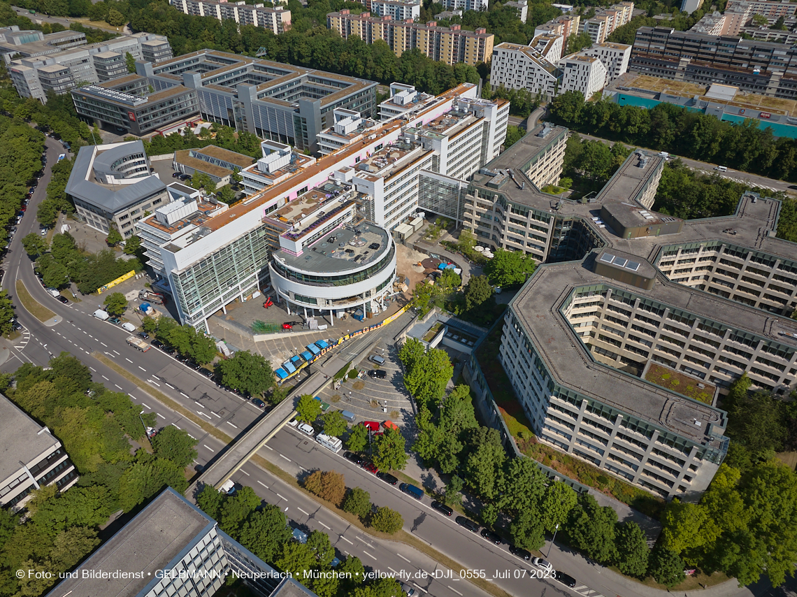 07.07.2023 - Wohnring Neuperlach mit ehemaliger Allianz und Vereinte und Umgebung