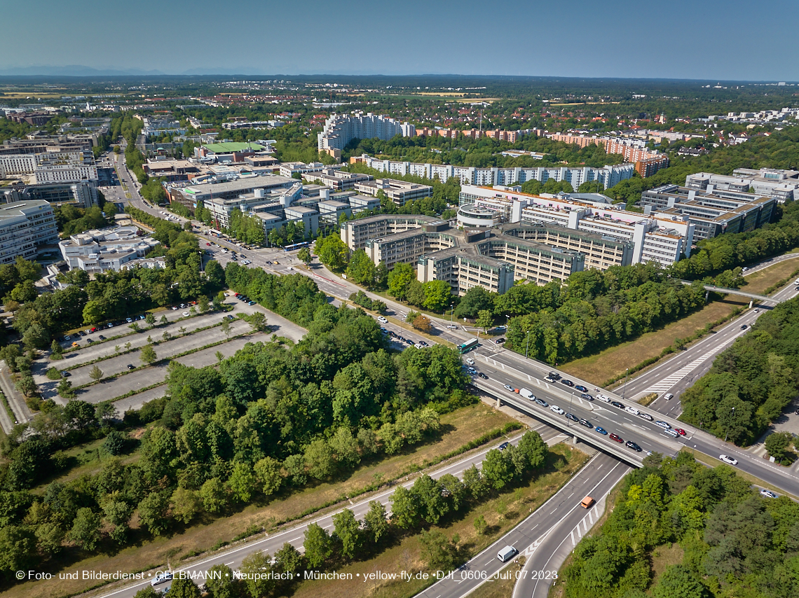 07.07.2023 - Wohnring Neuperlach mit ehemaliger Allianz und Vereinte und Umgebung