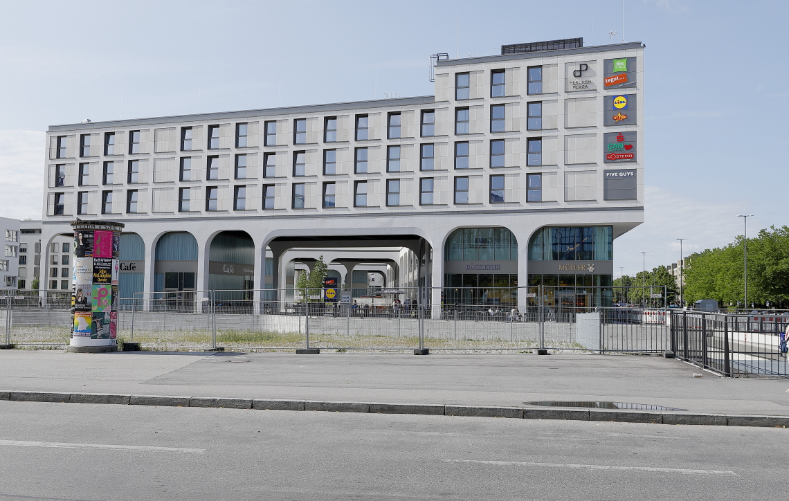 22.07.2023 - das Perlach Plaza in Neuperlach