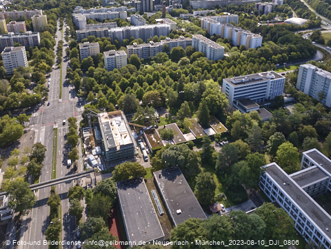 10.08.2023 - Marx-Zentrum, Studentenwohnheim, Wohnanlage Karl-Marx-Ring 52-62, KMR 53-57c Umgebung