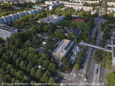 10.08.2023 - Marx-Zentrum, Studentenwohnheim, Wohnanlage Karl-Marx-Ring 52-62, KMR 53-57c Umgebung