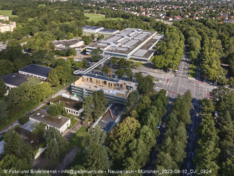 10.08.2023 - Marx-Zentrum, Studentenwohnheim, Wohnanlage Karl-Marx-Ring 52-62, KMR 53-57c Umgebung