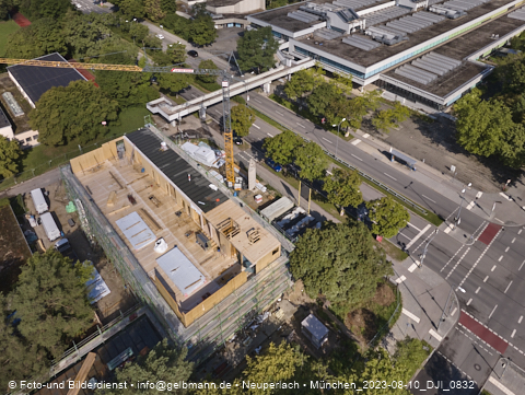 10.08.2023 - Marx-Zentrum, Studentenwohnheim, Wohnanlage Karl-Marx-Ring 52-62, KMR 53-57c Umgebung