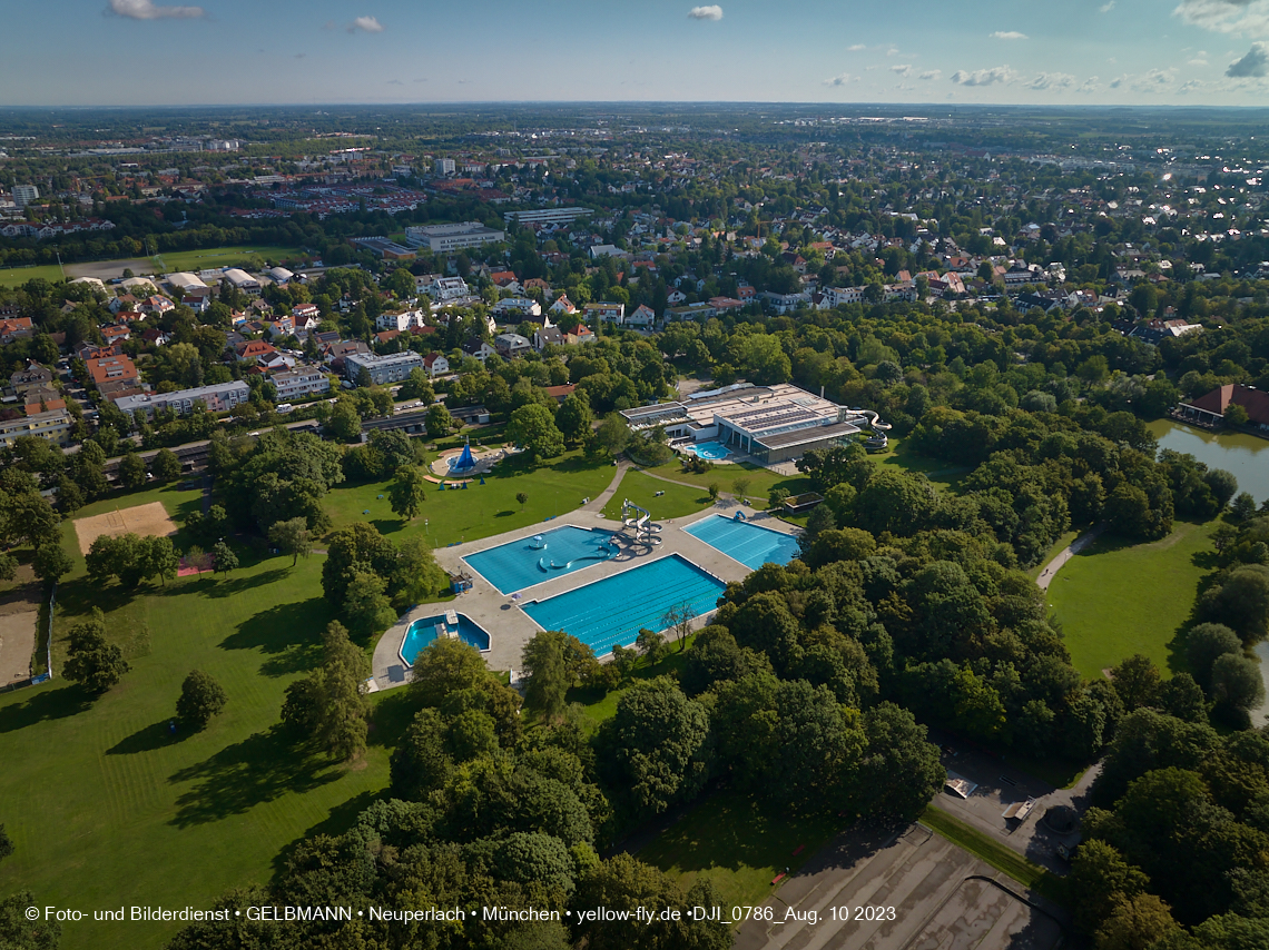 10.08.2023 - das Michaelibad am Ostpark in Neuperlach