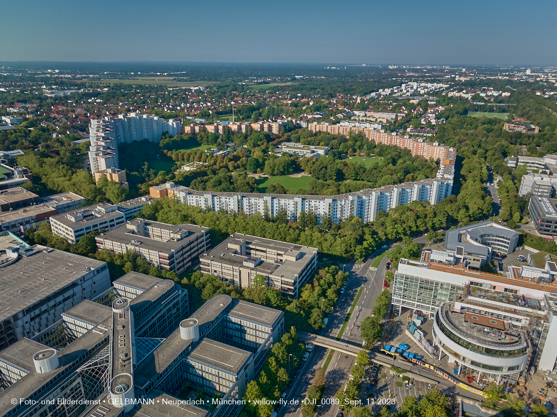 11.09.2023 - Der Wohnring und das ehemalige Allianzgebäude in Neuperlach