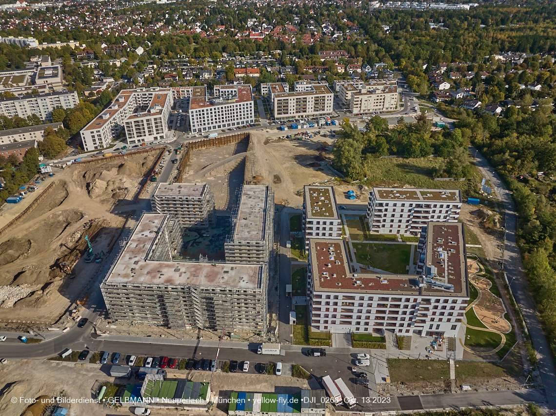 13.10.2023 - DEMOS-Baustelle und BayernHeim-Baustelle Alexisquartier udn Pandion Verde in Neuperlach